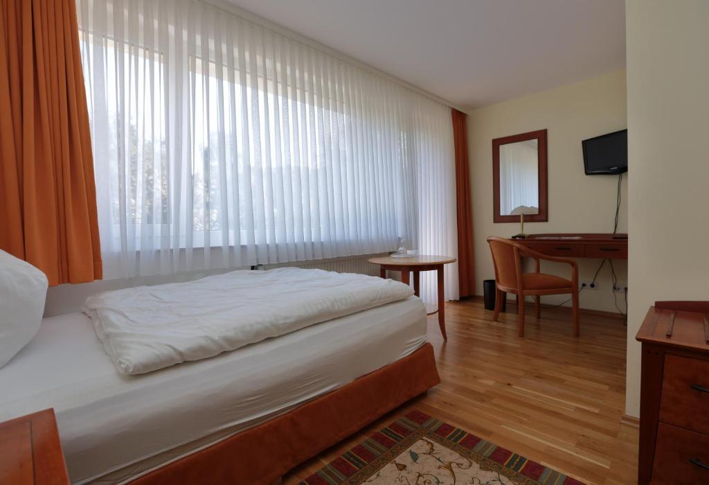 Hotel Am Rossberg Altenahr Δωμάτιο φωτογραφία